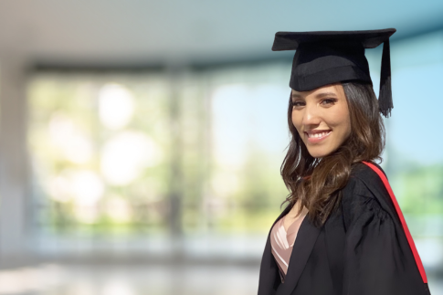 Carla Izabel da Silva: juggling studying with working full time